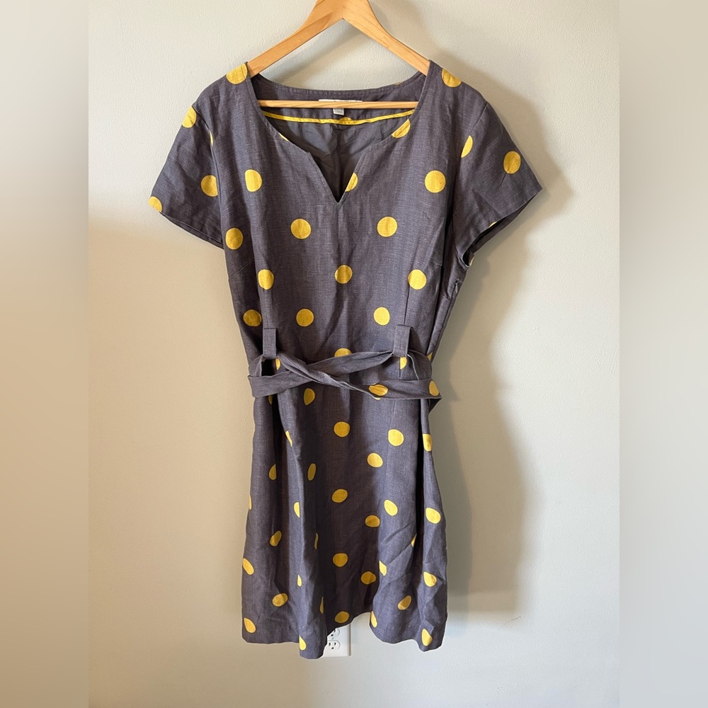 Boden Gray Midi Dress with Yellow Polka Dots and Belt - Picture 4 of 11